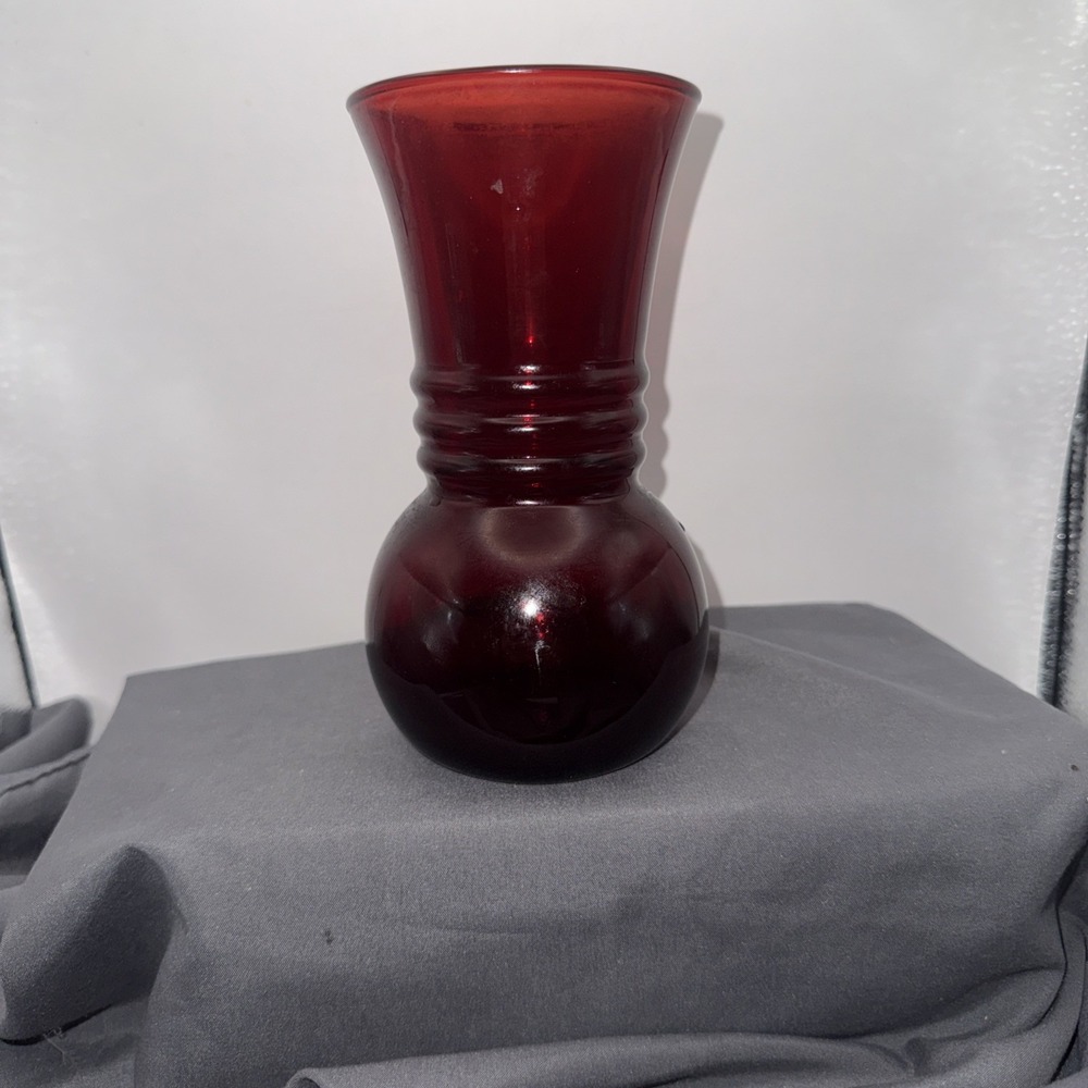 Vintage Royal Ruby Red Glass Vase – Mid Century Cranberry Glass – Ribbed Neck...